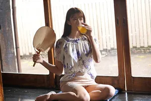 Mùa hè buồn chán ở quê đụ vợ cạnh nhà thiếu thốn vì lấy chồng yêu già