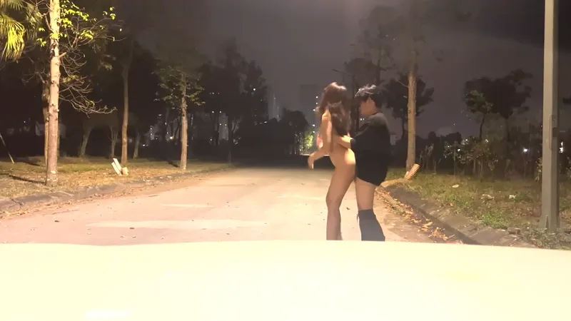 Hành trình dụ người yêu dâm chơi public phần 2